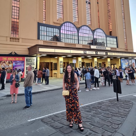 Meet your Posher, J Tia - Picture 4 of 5